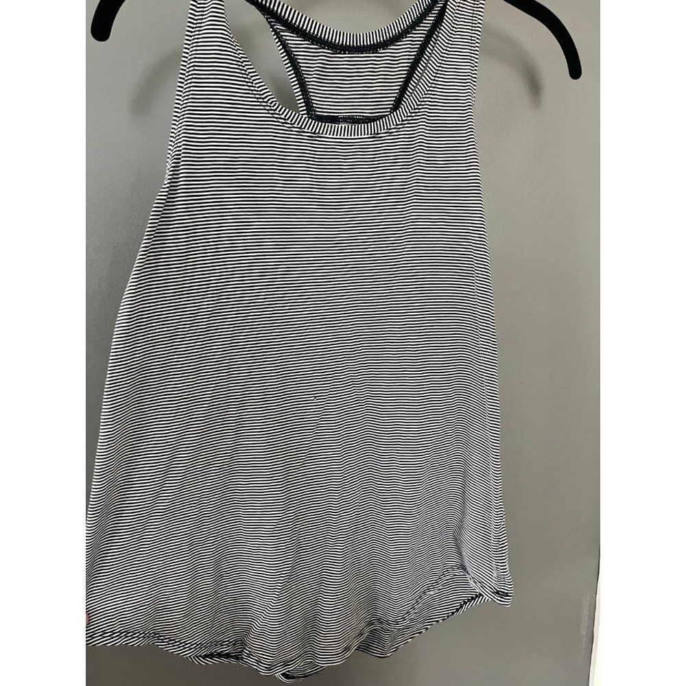 Lululemon size 8 tank top black and white stripe